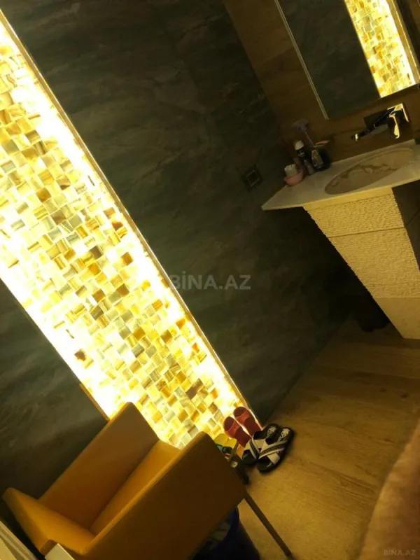 Kirayə verilir 3 otaqlı mənzil 123 m²