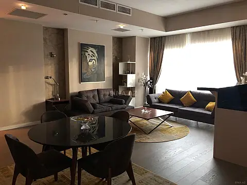 Kirayə verilir 3 otaqlı mənzil 123 m²