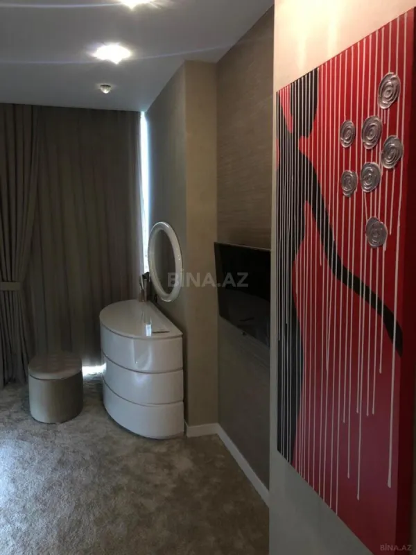 Kirayə verilir 3 otaqlı mənzil 123 m²