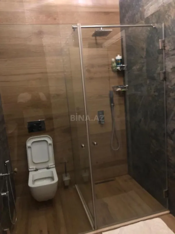 Kirayə verilir 3 otaqlı mənzil 123 m²
