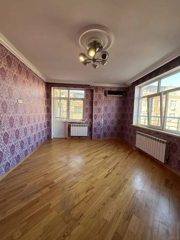 Satılır 3 otaqlı mənzil 116 m²