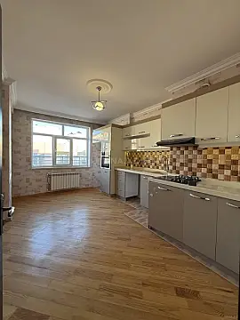 Satılır 3 otaqlı mənzil 116 m²