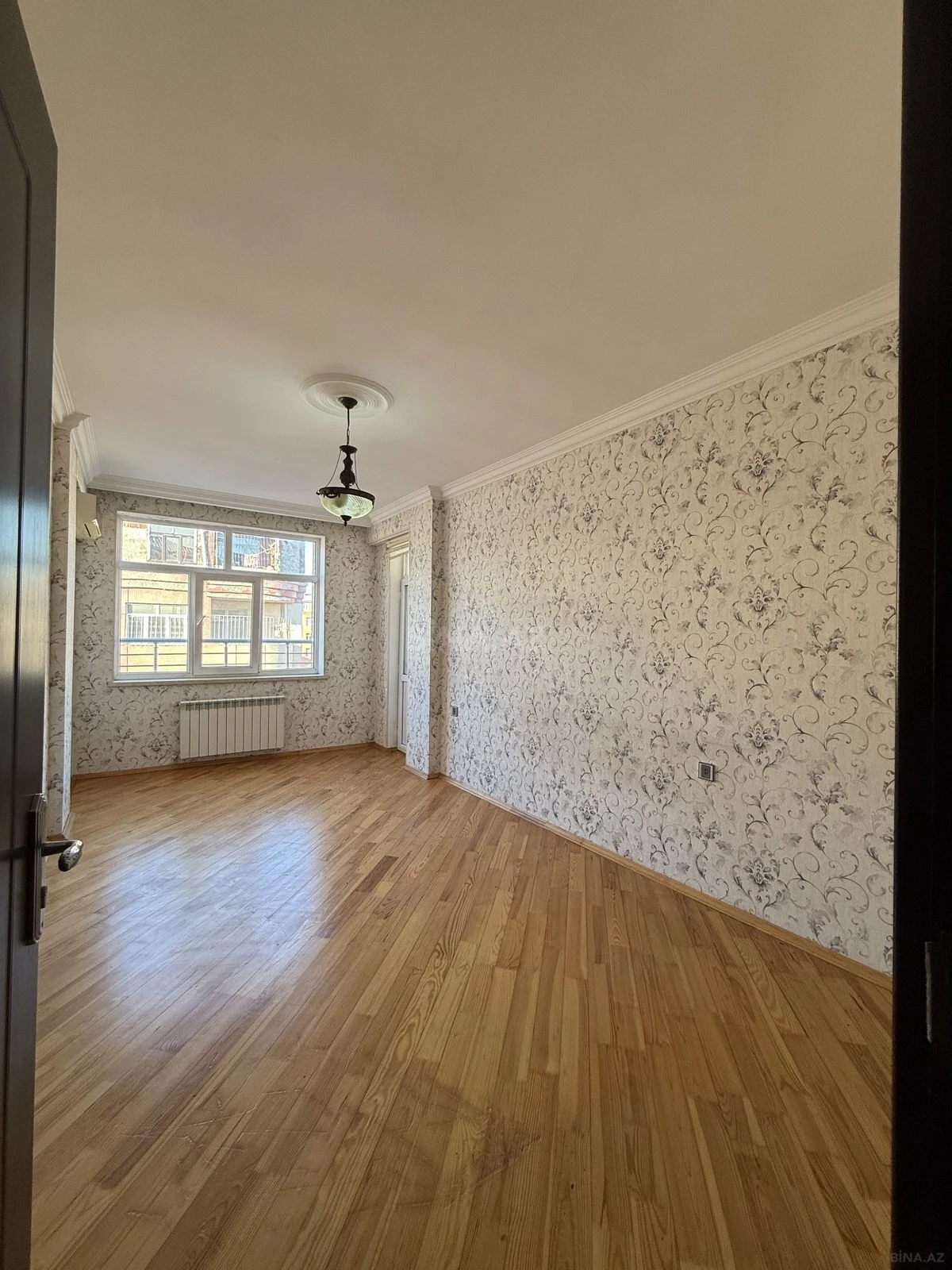 Satılır 3 otaqlı mənzil 116 m²