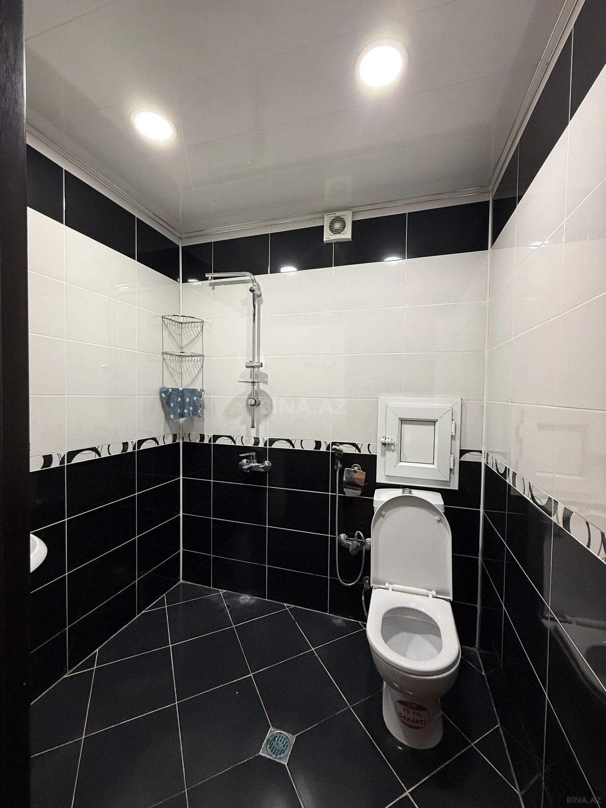 Satılır 3 otaqlı mənzil 116 m²