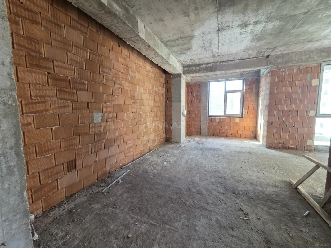 Satılır 2 otaqlı mənzil 86 m²