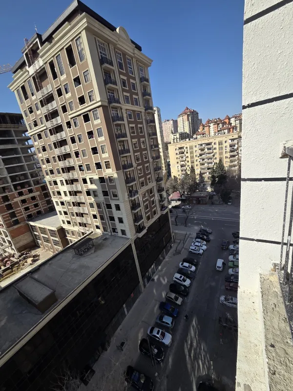 Satılır 2 otaqlı mənzil 86 m²