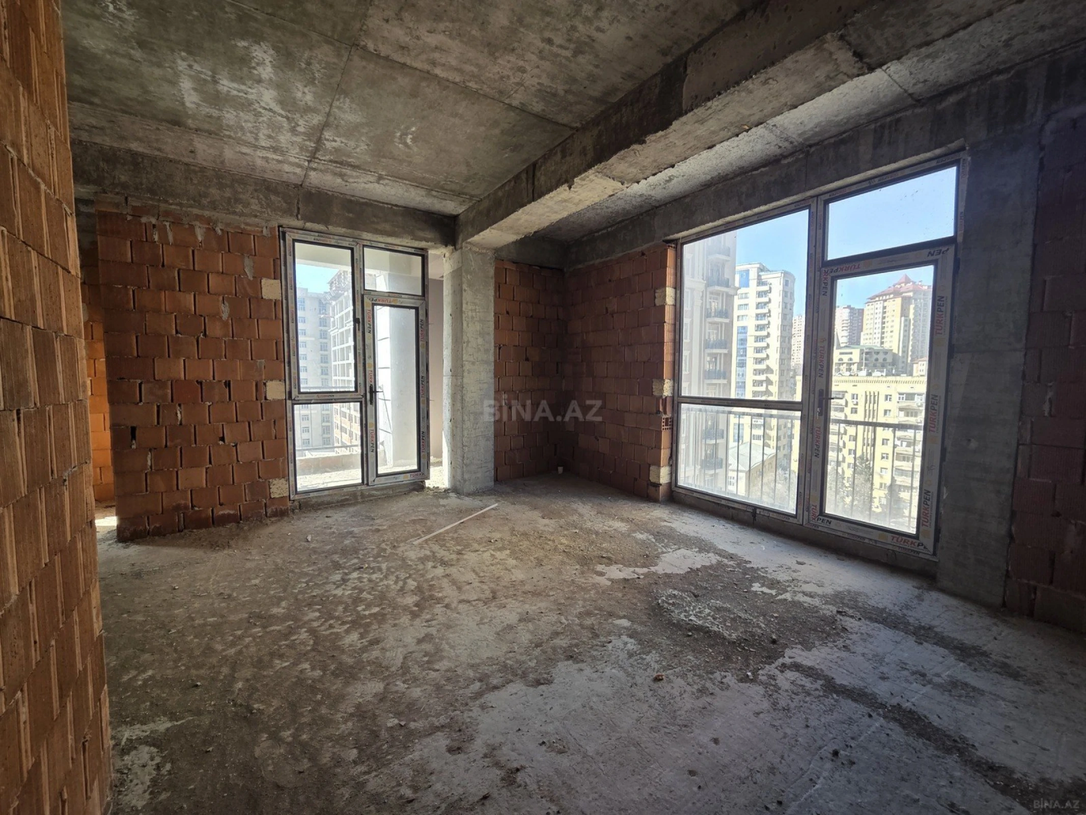 Satılır 2 otaqlı mənzil 86 m²