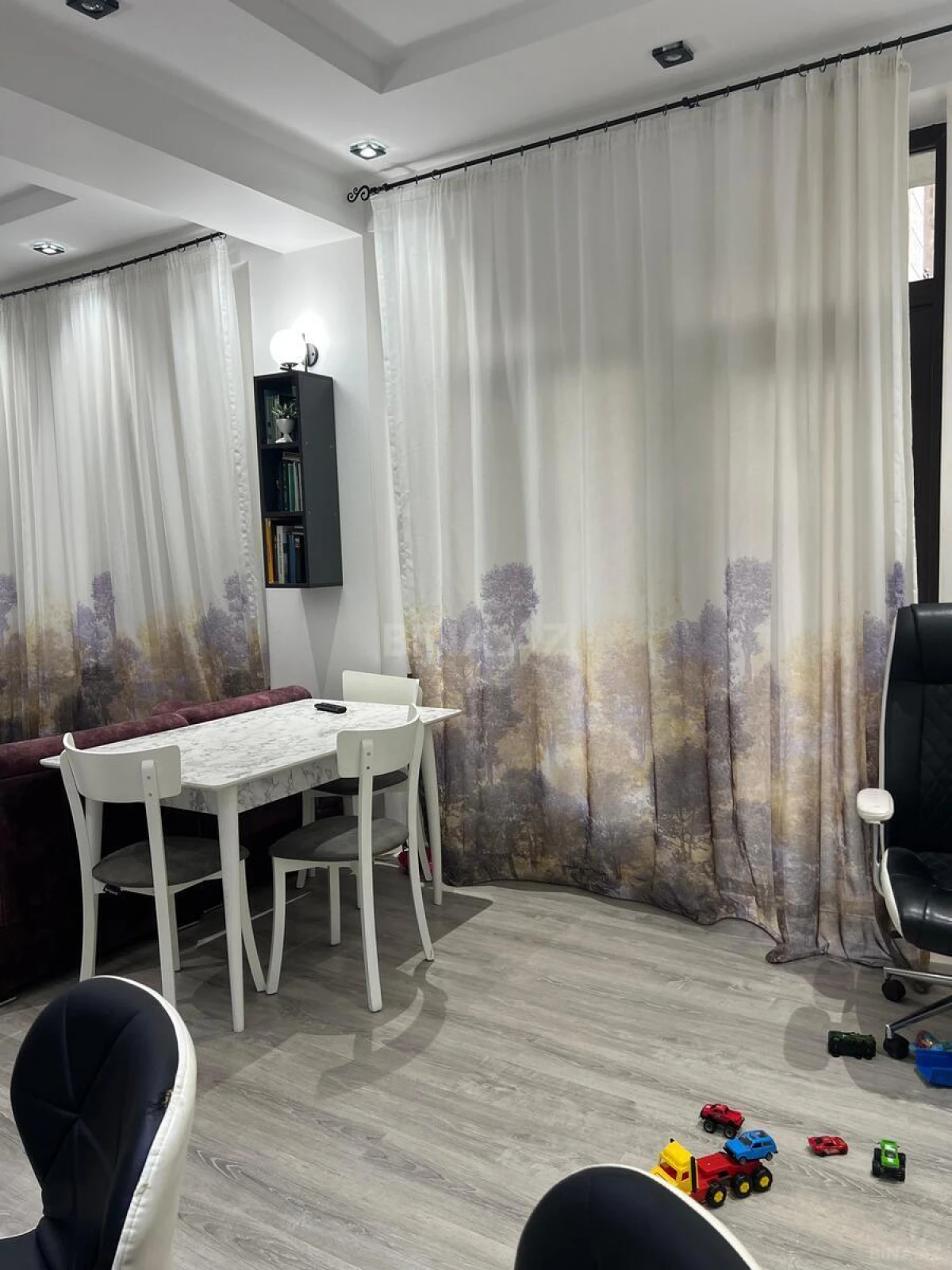 Kirayə verilir 2 otaqlı mənzil 80 m²