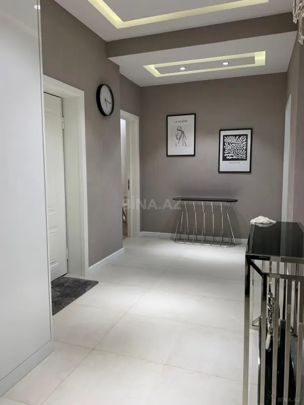 Kirayə verilir 3 otaqlı mənzil 135 m²