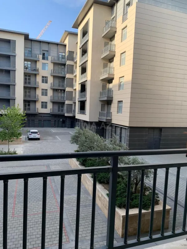 Kirayə verilir 3 otaqlı mənzil 135 m²