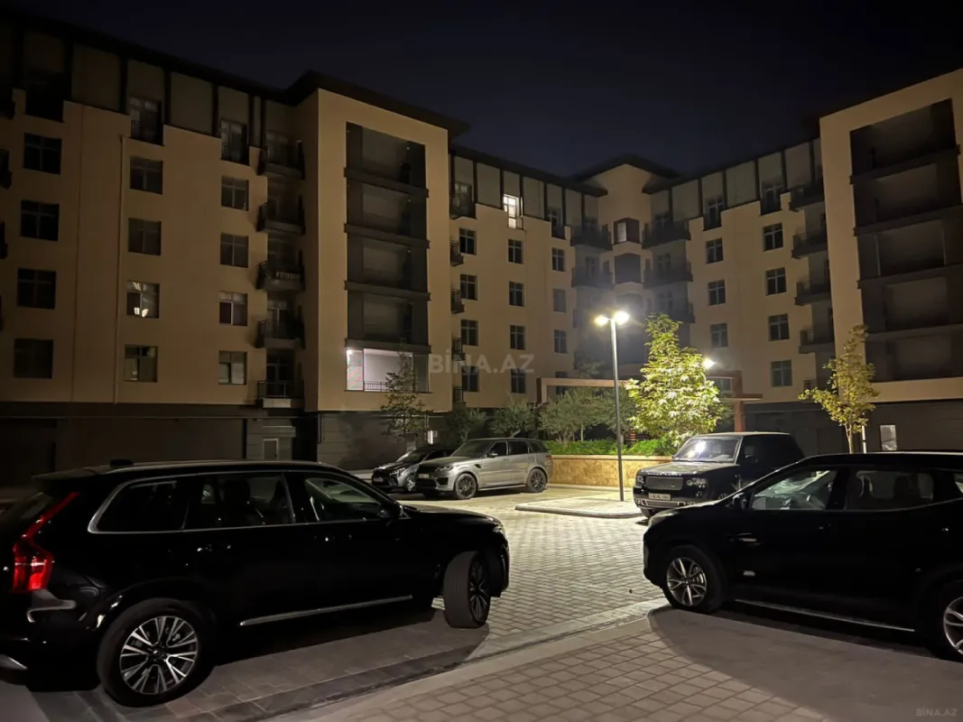 Kirayə verilir 3 otaqlı mənzil 135 m²