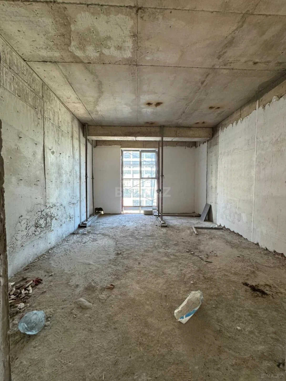 Satılır 3 otaqlı mənzil 127 m²