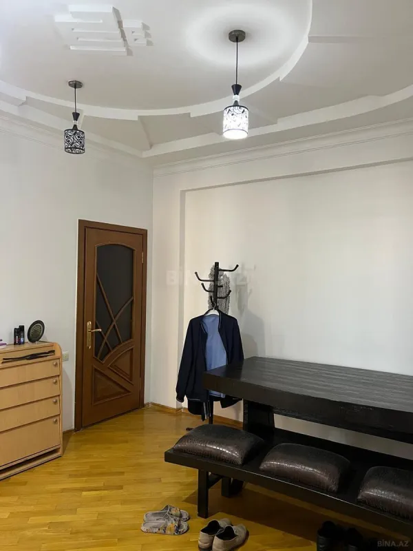 Kirayə verilir 2 otaqlı mənzil 85 m²