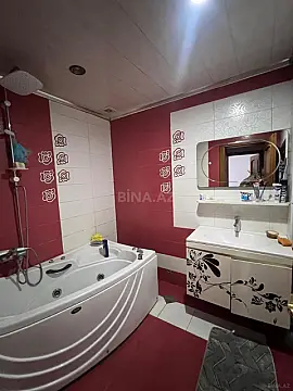 Kirayə verilir 2 otaqlı mənzil 85 m²