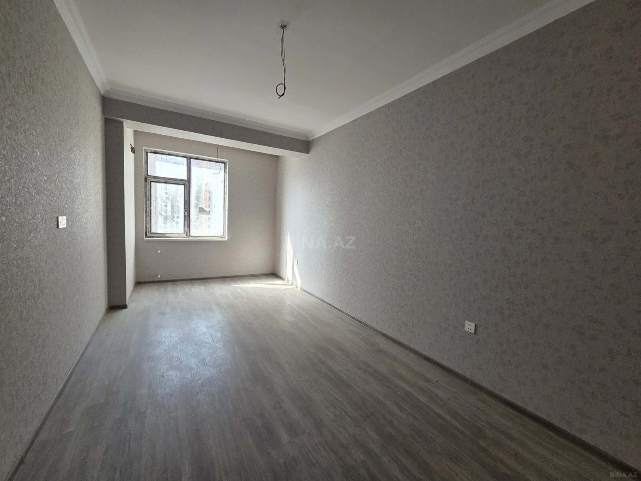 Satılır 1 otaqlı mənzil 60 m²