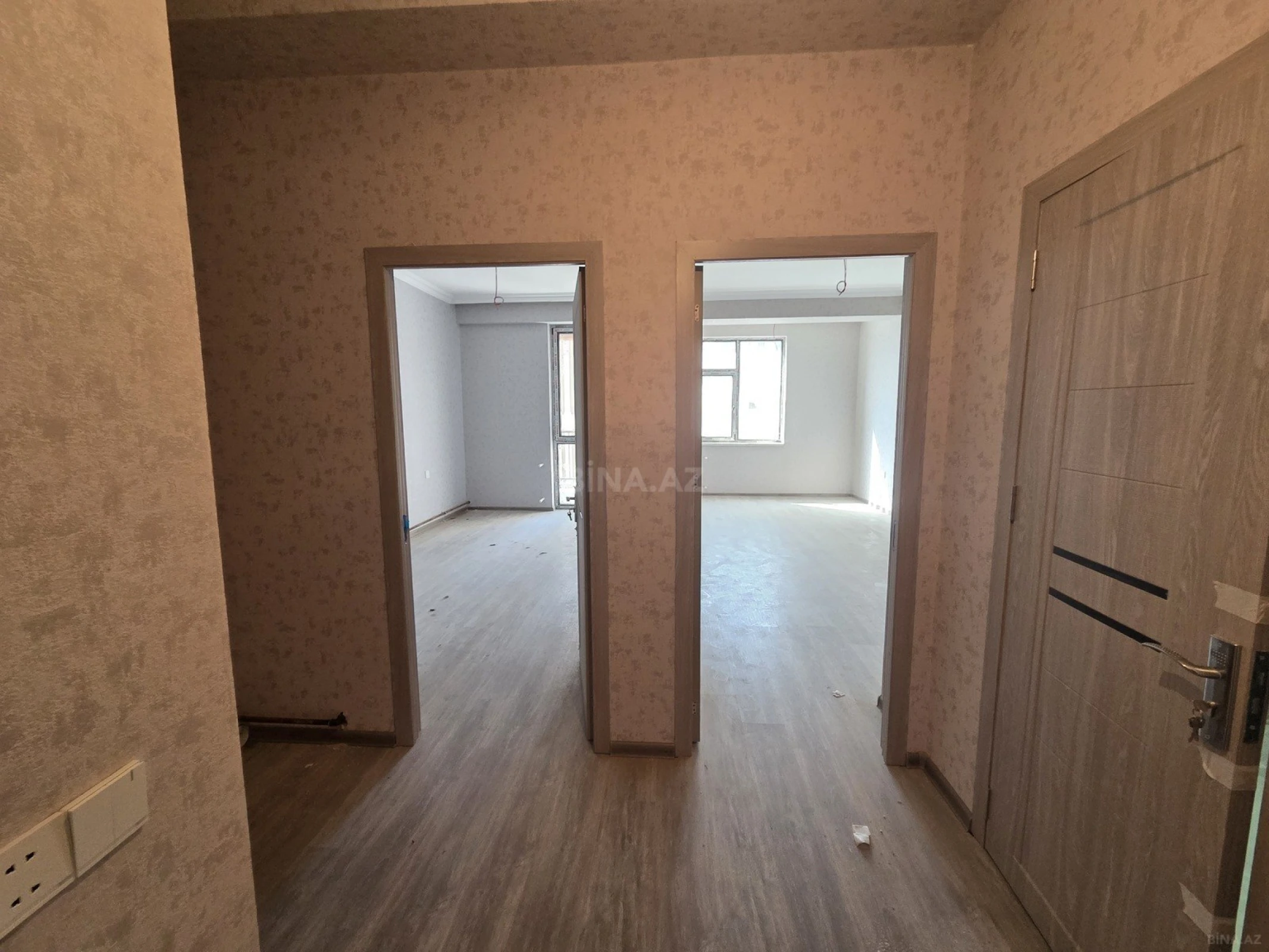 Satılır 1 otaqlı mənzil 60 m²