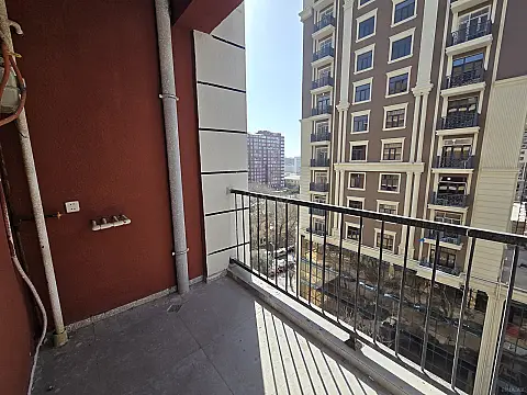 Satılır 1 otaqlı mənzil 60 m²
