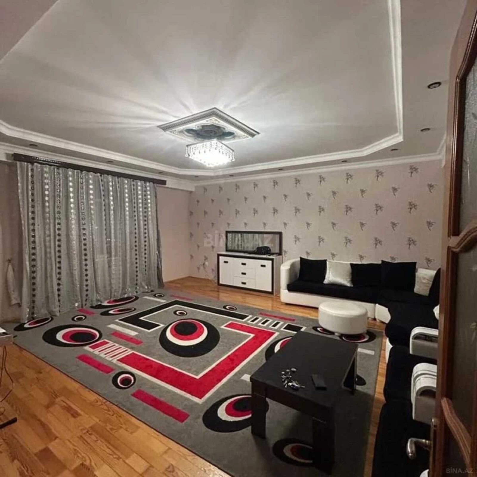 Satılır 2 otaqlı mənzil 84 m²