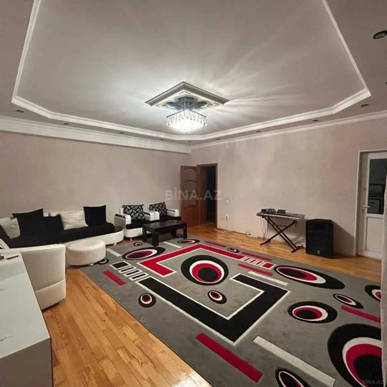 Satılır 2 otaqlı mənzil 84 m²