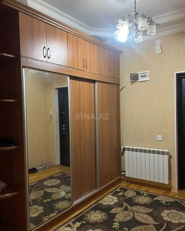 Satılır 2 otaqlı mənzil 84 m²