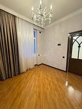 Satılır 2 otaqlı mənzil 63 m²
