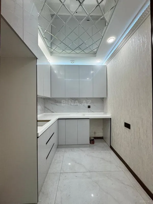 Satılır 2 otaqlı mənzil 63 m²