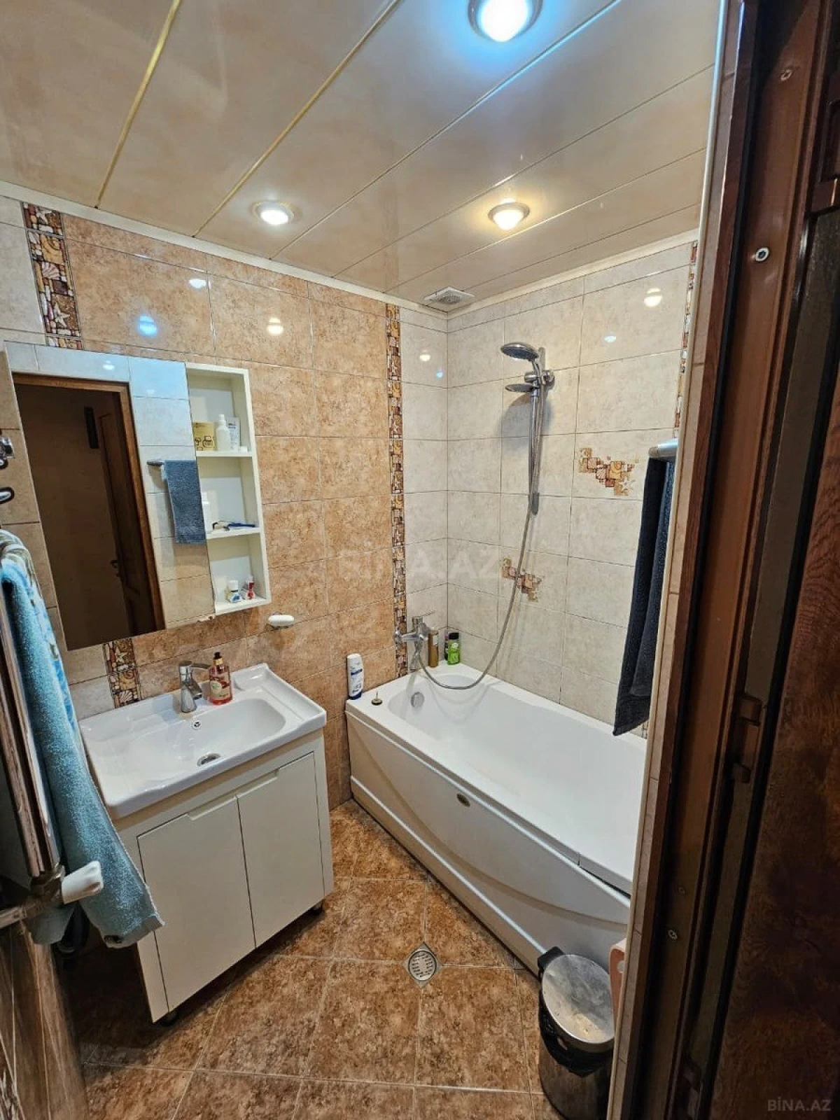 Satılır 4 otaqlı mənzil 100 m²