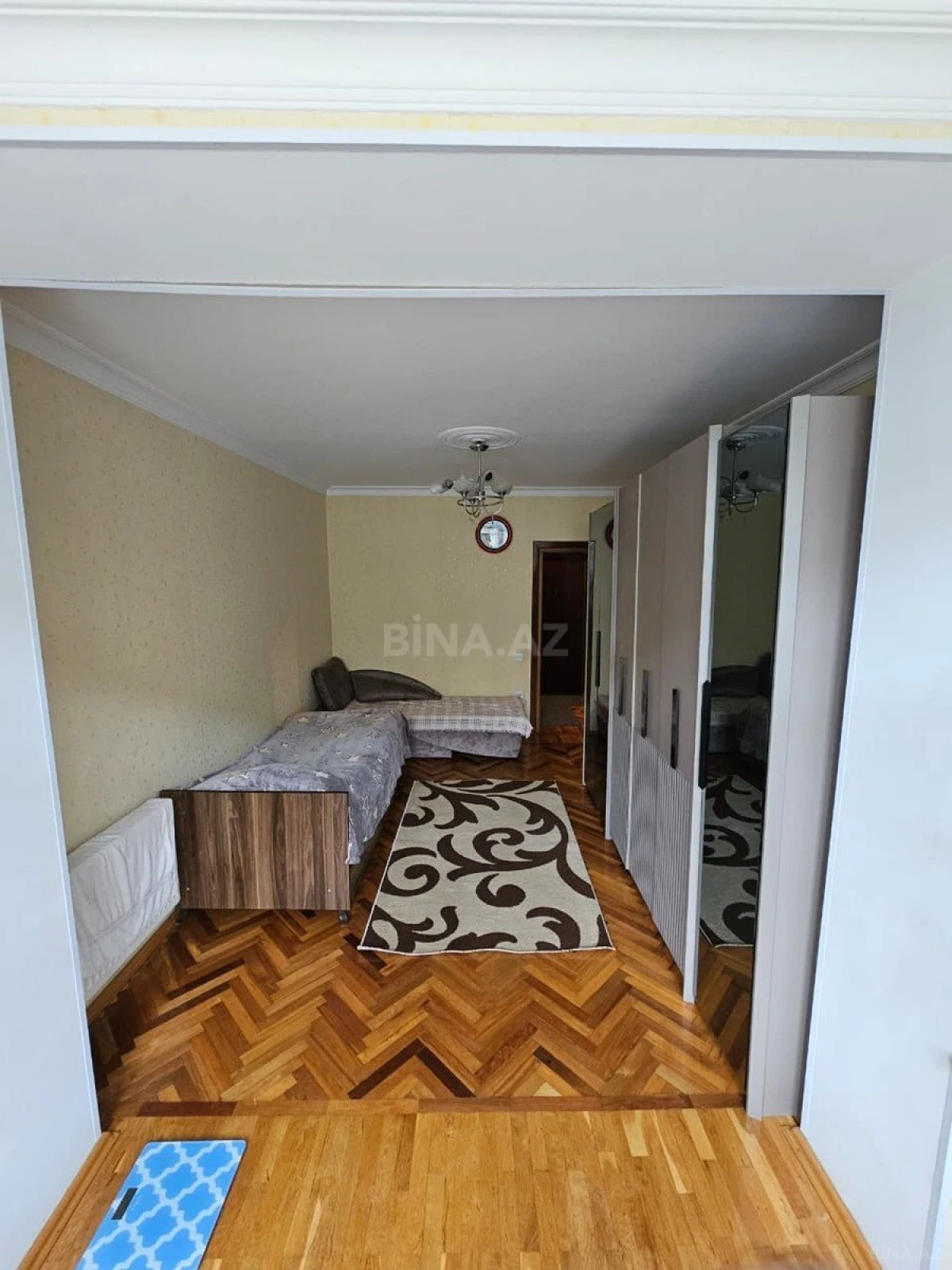 Satılır 4 otaqlı mənzil 100 m²