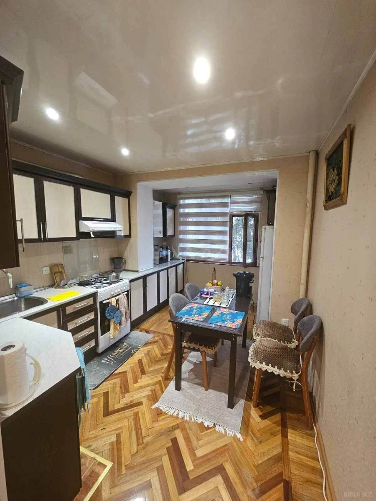 Satılır 4 otaqlı mənzil 100 m²