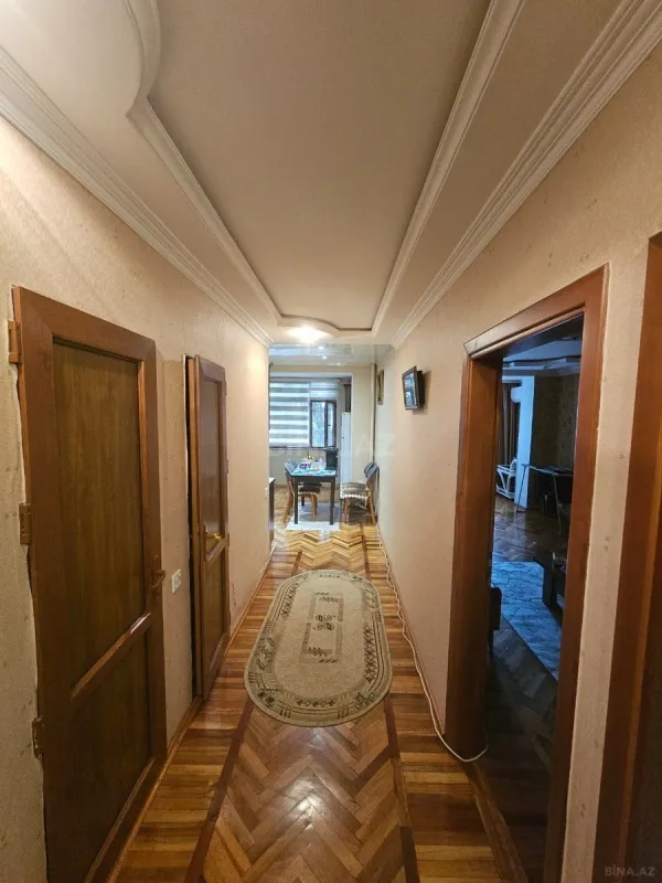 Satılır 4 otaqlı mənzil 100 m²