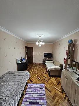 Satılır 4 otaqlı mənzil 100 m²