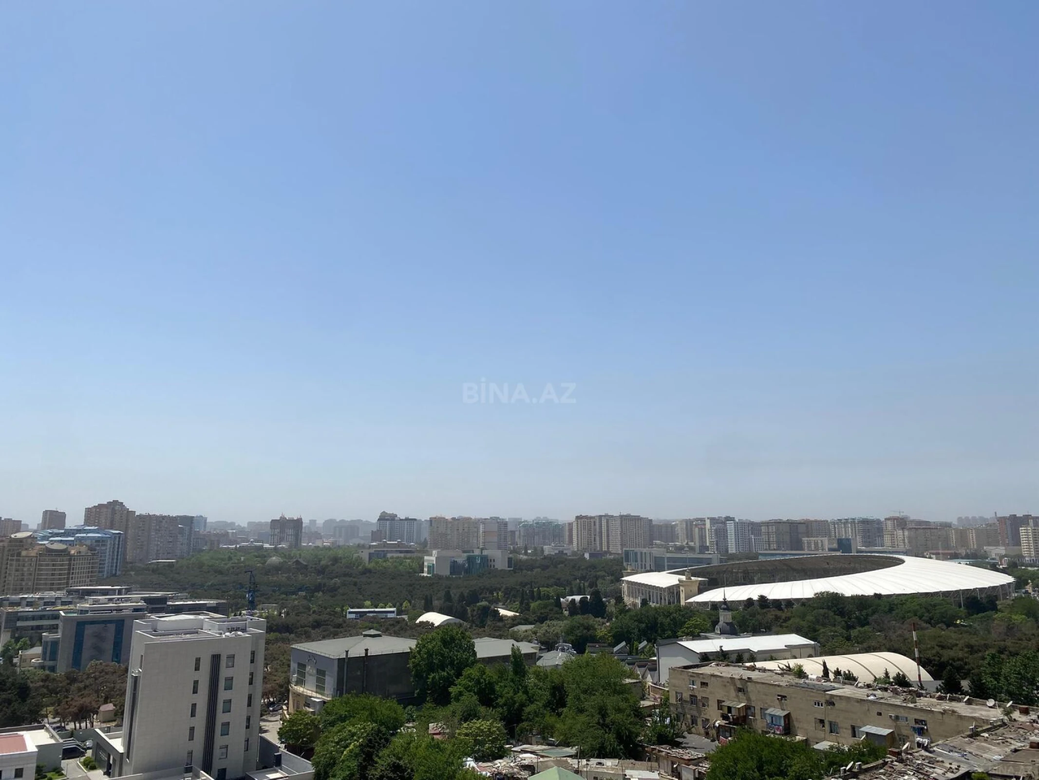 Satılır 3 otaqlı mənzil 131 m²