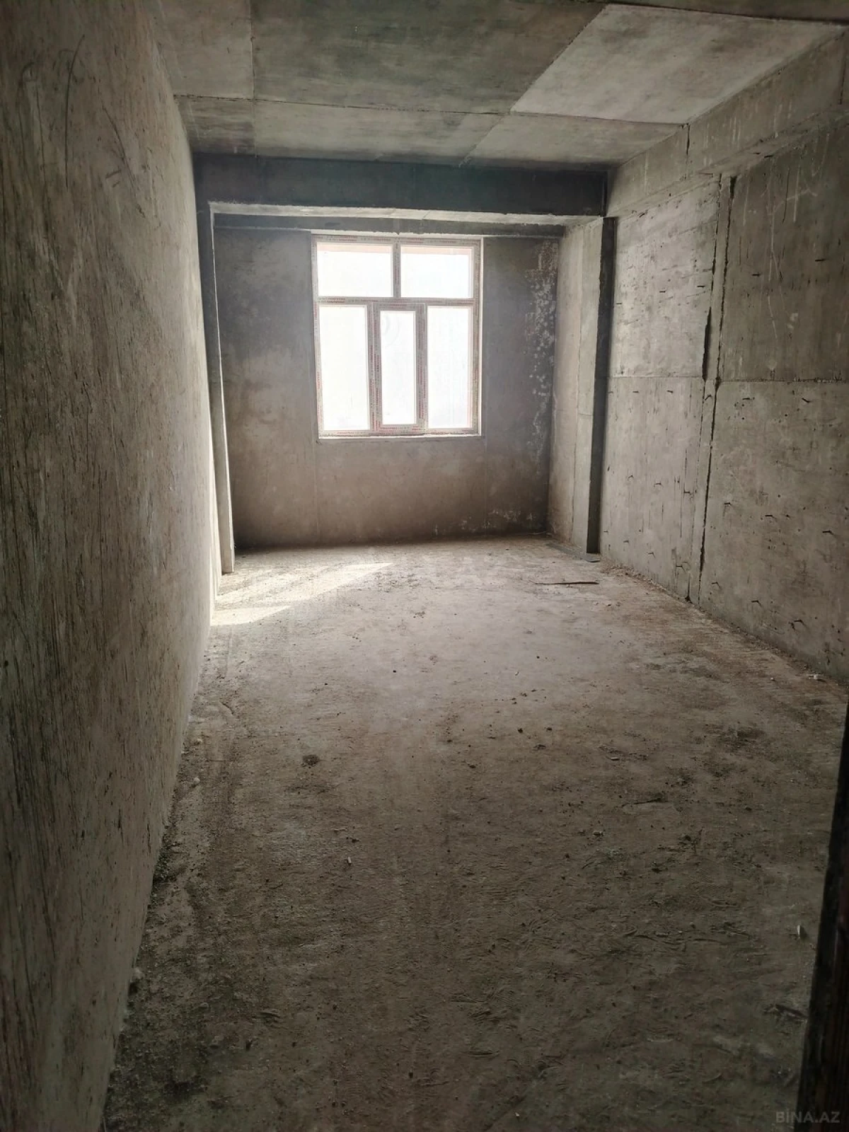 Satılır 1 otaqlı mənzil 60 m²