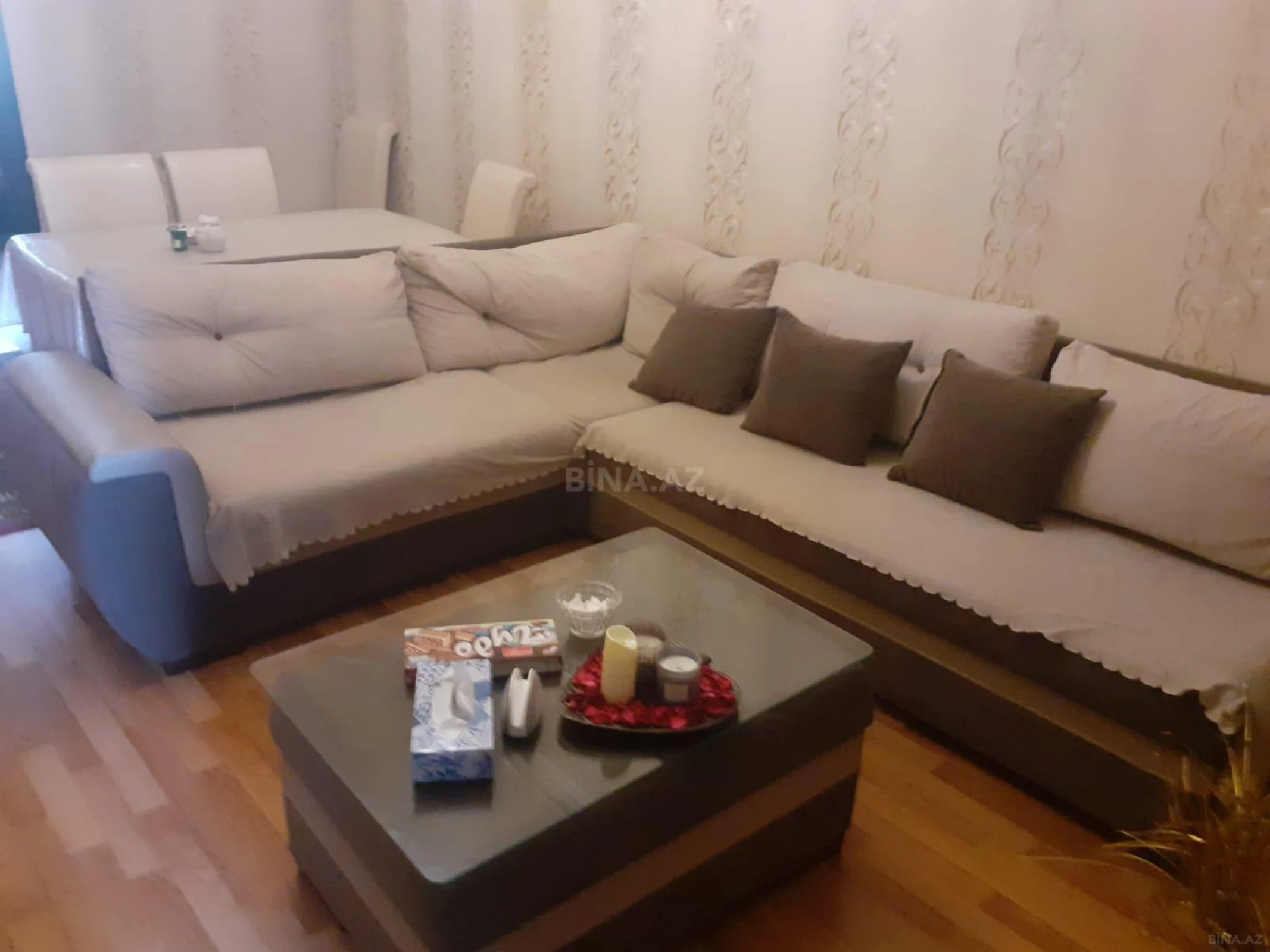 Kirayə verilir 2 otaqlı mənzil 50 m²