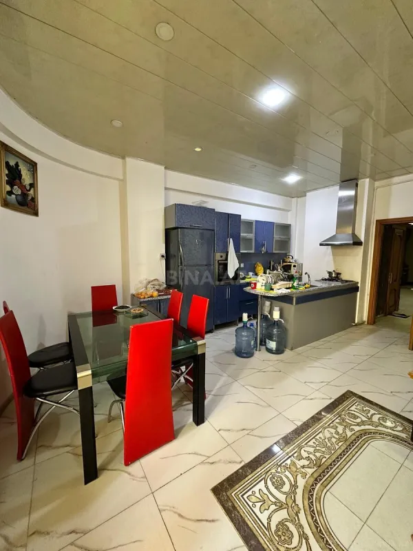 Satılır 4 otaqlı mənzil 143 m²