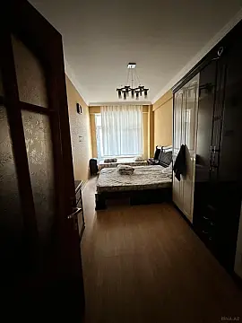 Satılır 4 otaqlı mənzil 143 m²