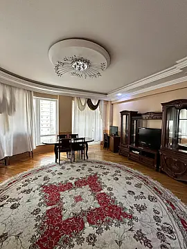 Satılır 4 otaqlı mənzil 143 m² — Bakı, Xətai m/s yanı 4 otaq 143.00 m²