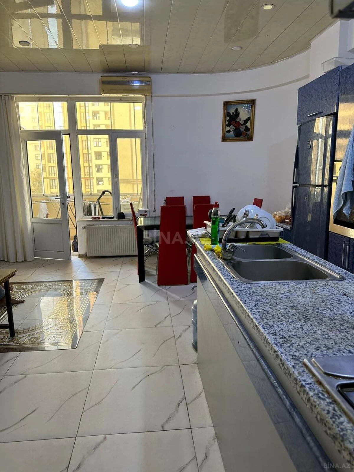 Satılır 4 otaqlı mənzil 143 m²