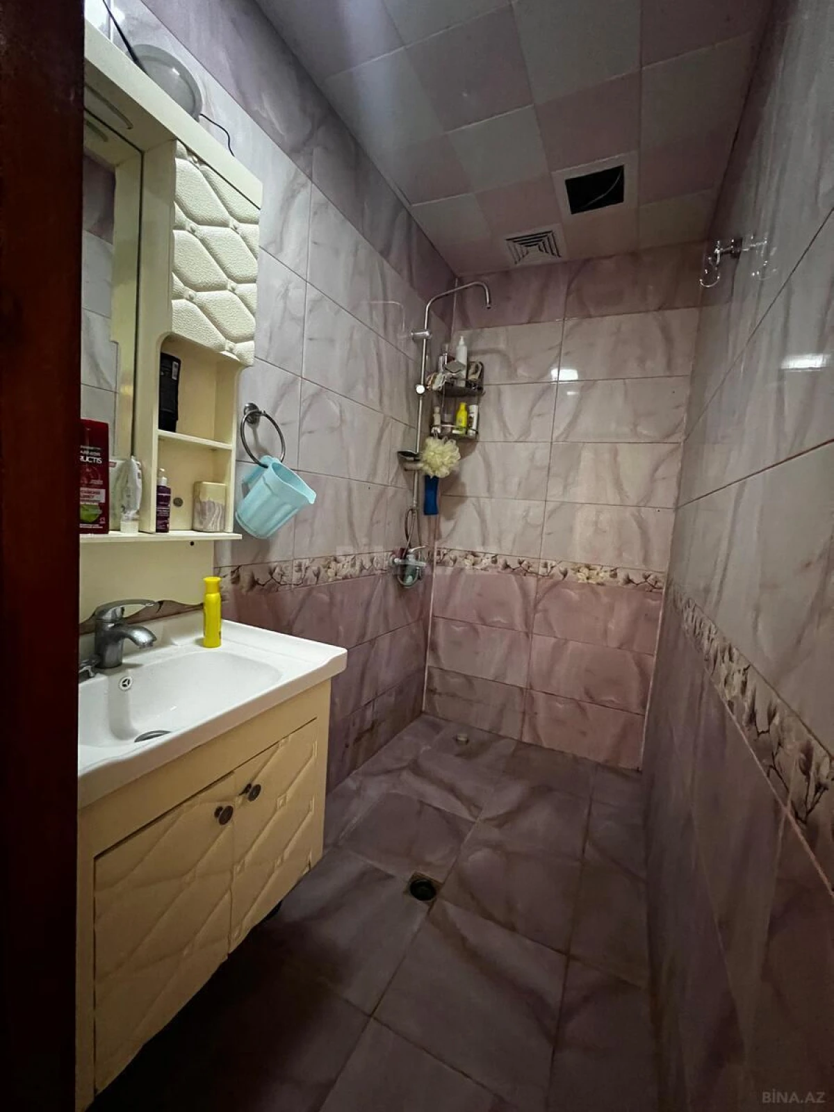 Satılır 5 otaqlı mənzil 130 m²