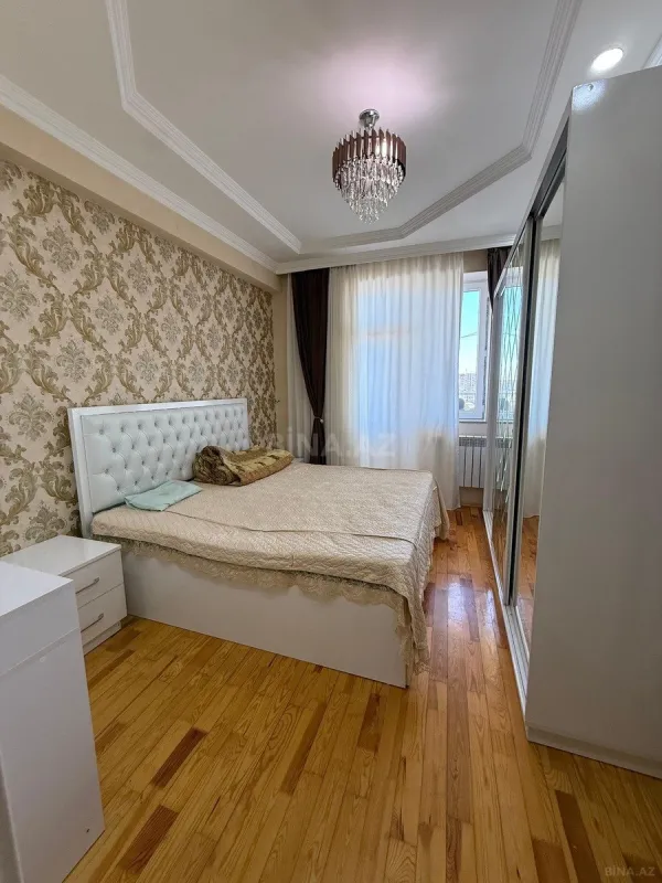 Satılır 2 otaqlı mənzil 75 m²