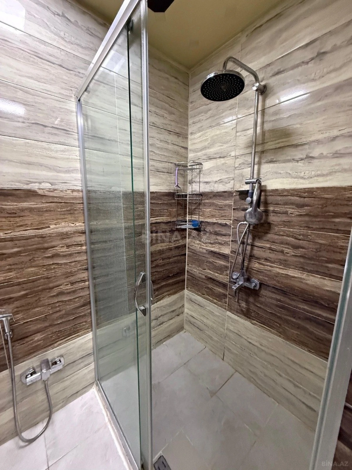 Satılır 2 otaqlı mənzil 75 m²