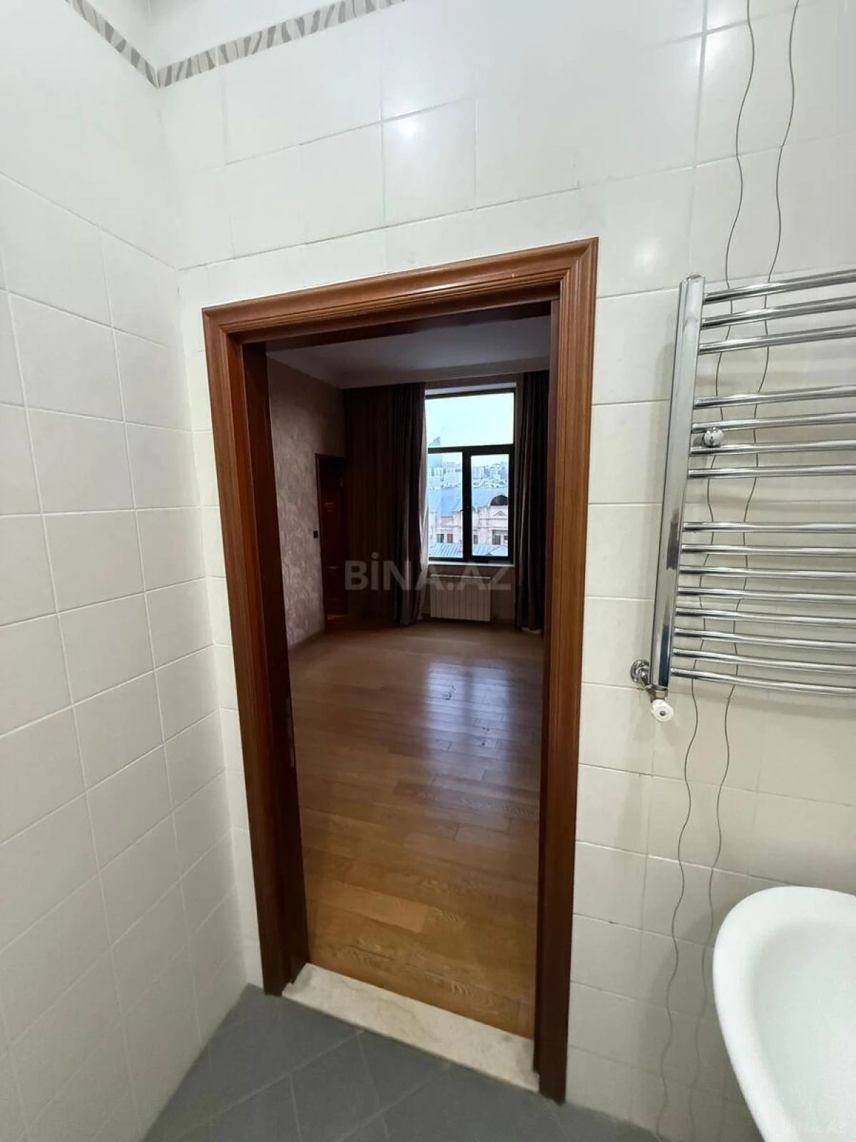 Satılır 3 otaqlı mənzil 150 m²