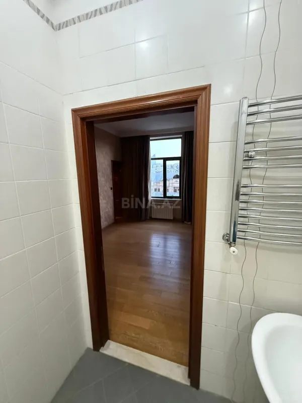 Satılır 3 otaqlı mənzil 150 m²