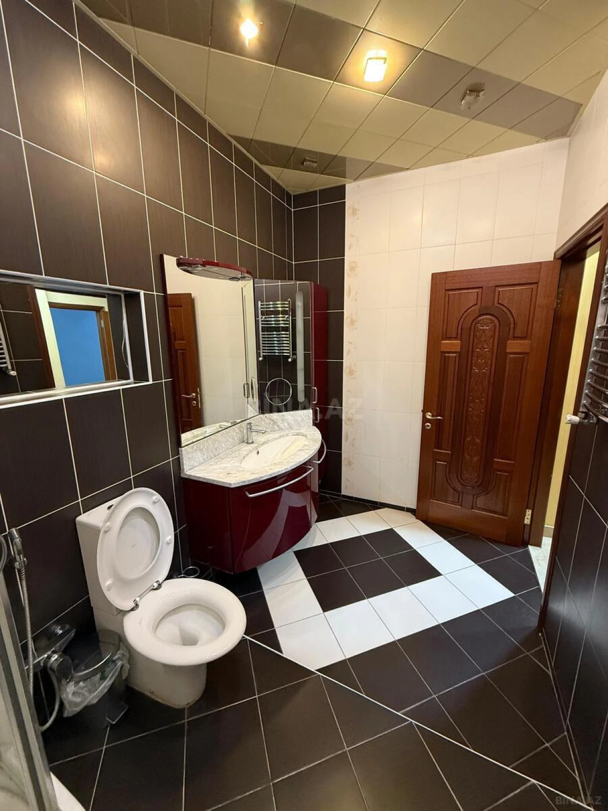Satılır 3 otaqlı mənzil 150 m²