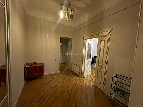 Kirayə verilir 2 otaqlı mənzil 70 m²