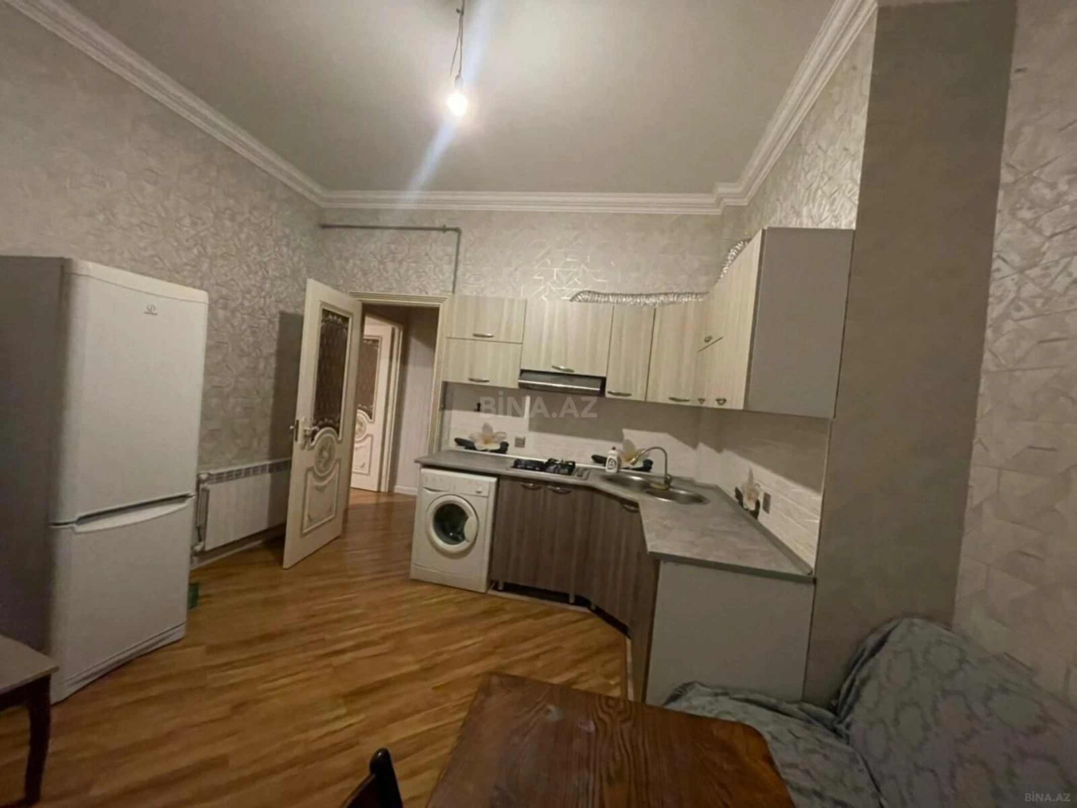 Kirayə verilir 2 otaqlı mənzil 70 m²