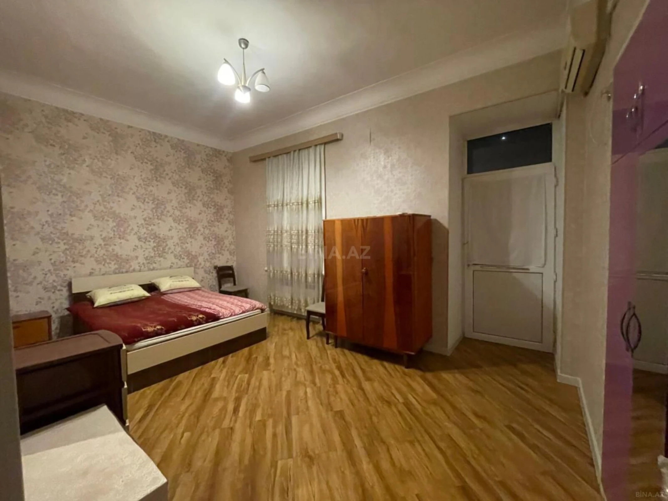 Kirayə verilir 2 otaqlı mənzil 70 m²