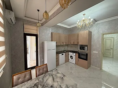 Kirayə verilir 3 otaqlı mənzil 120 m²