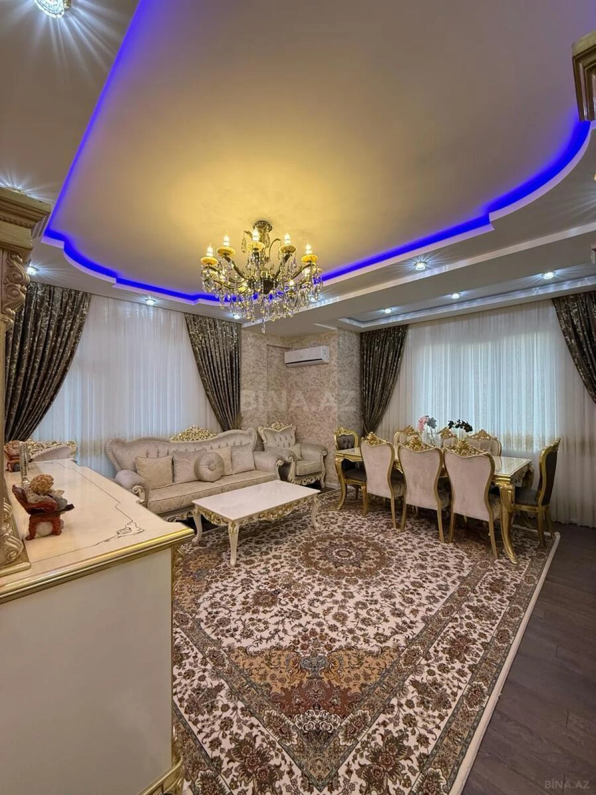 Satılır 3 otaqlı mənzil 118 m²