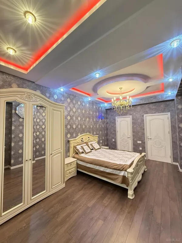 Satılır 3 otaqlı mənzil 118 m²